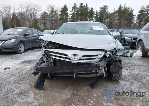 2013 Toyota Corolla Le z USA, uszkodzony, nr VIN 2T1BU4EE6DC115528